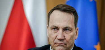 Sikorski: Polşa hava məkanına girən PUA-larda partlayıcı olmayıb