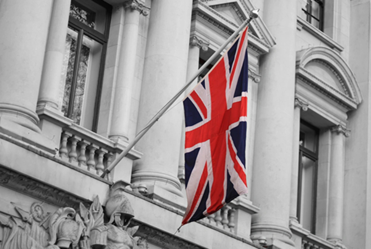 Böyük Britaniya Rusiya səfirini çağırıb