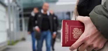 Bir sıra Aİ ölkələri Rusiya vətəndaşları üçün viza məhdudiyyətlərini bloklayıb