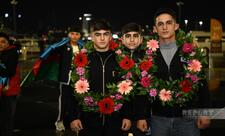 Dünya çempionatında uğurlu çıxış edən Azərbaycanın sərbəst güləşçiləri Vətənə qayıdıblar