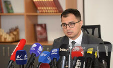 Agentlik: Bəzi direktorların yenidən qiymətləndirilməsi mütləq tələb olmayacaq