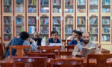 Taliban qadınların yazdığı kitabları universitetlərin tədris sistemindən çıxarıb