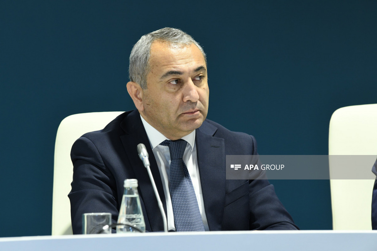 Anar Rzayev: Ödənişli yolların taksi qiymətlərinə təsiri hazırda açıq sualdır