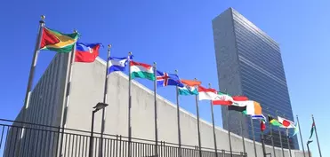 Fransa və Niderland müstəmləkələri BMT-nin qarşısında aksiya keçirib