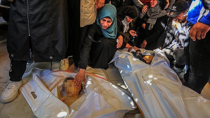 Al Jazeera: İsrail qüvvələri Qəzzada köçkünlərin yerləşdiyi çadırları atəşə tutub