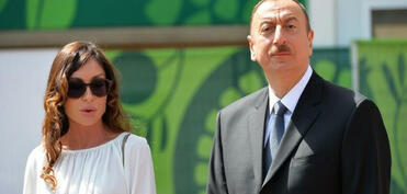 Prezident İlham Əliyev və Mehriban Əliyeva Gəncədə MDB Oyunlarının açılışında şəhid övladları ilə görüşüb