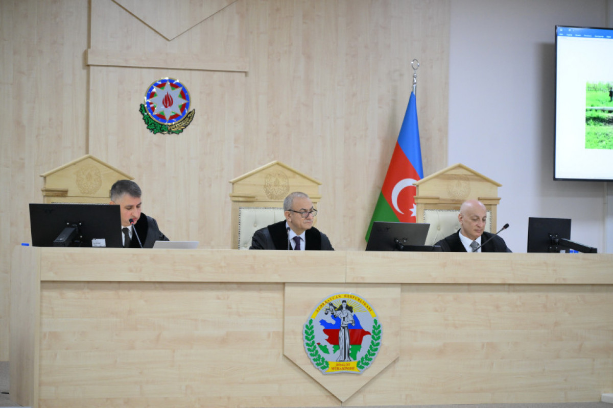 Ermənistanın beynəlxalq normaları pozaraq mülki şəxsləri və obyektləri atəşə tutması ilə bağlı sənədlər məhkəmədə tədqiq olunub