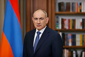 Paşinyan müxalifətin ona qarşı “hibrid müharibə” apardığını iddia edib