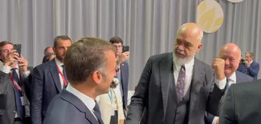 Edi Rama Makronla zarafatlaşıb: Siz Azərbaycan və Albaniyanı da təbrik etməlisiniz
