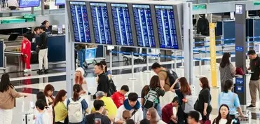 Honkonq beynəlxalq hava limanı tayfun səbəbindən 100-dən çox reysi ləğv edib