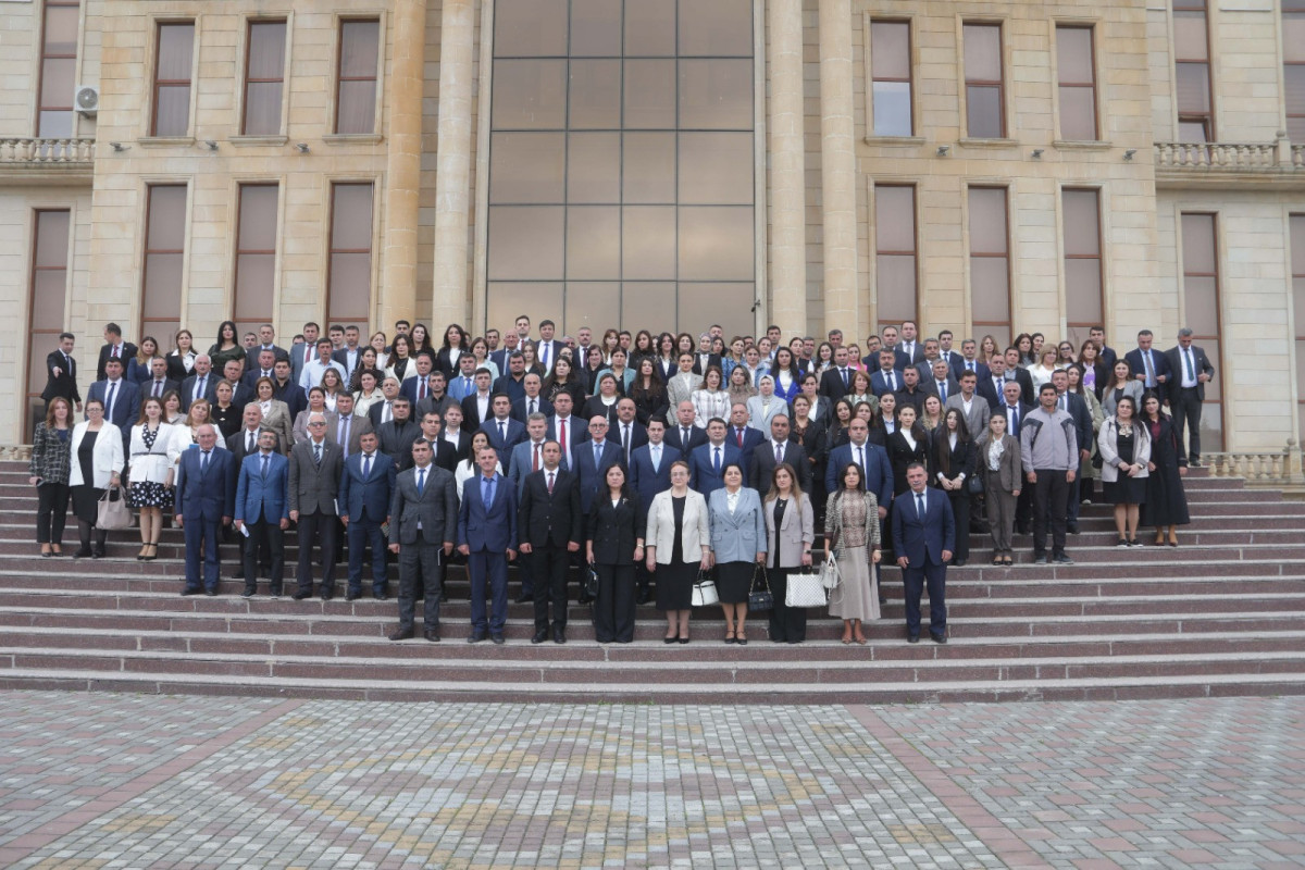 Firudin Qurbanov Qubada təhsil müəssisələrində olub