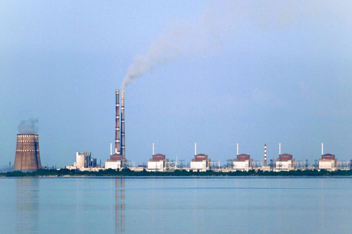 Zaporojye AES yaxınlığına artilleriya mərmisi düşüb