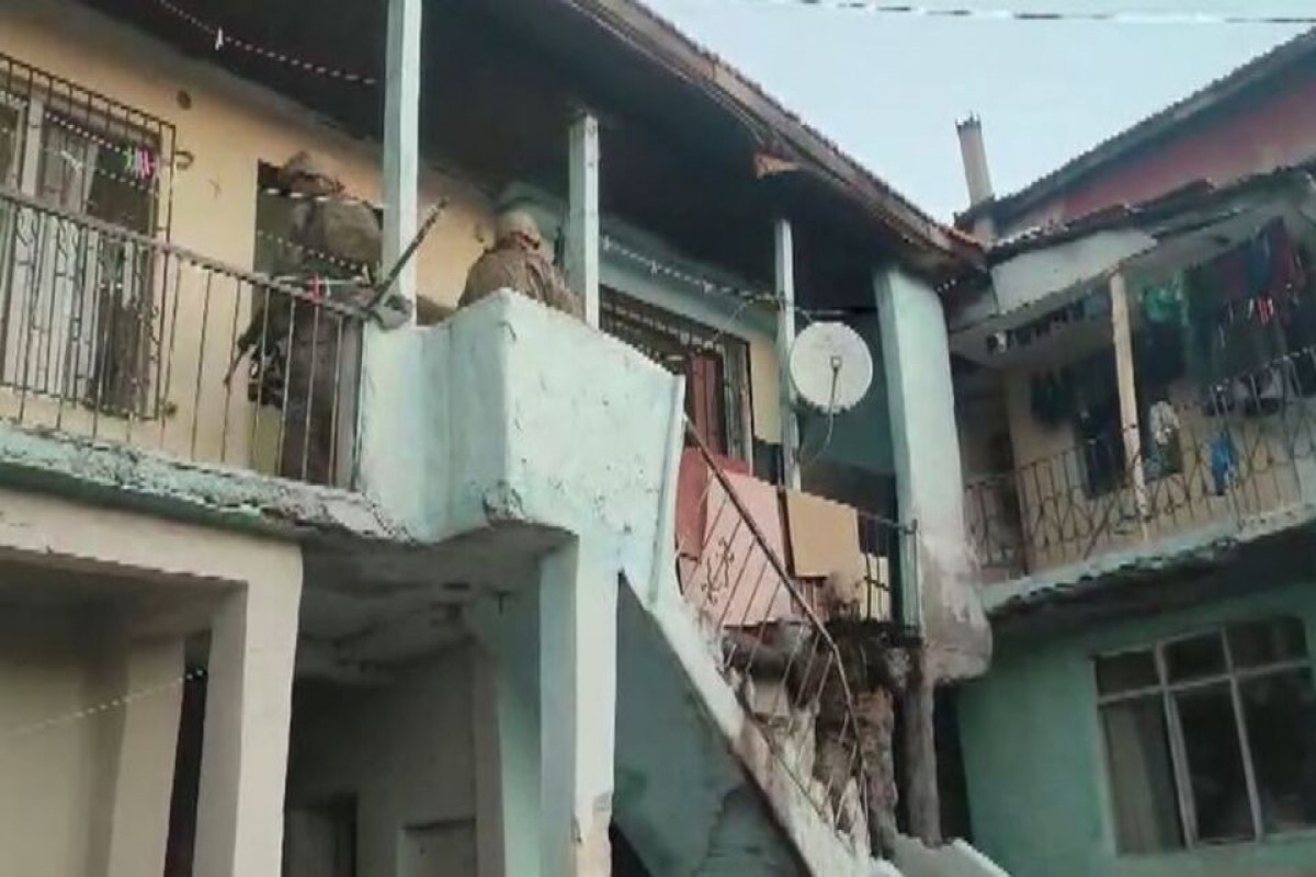 Ankarada sosial şəbəkədə silah paylaşımları edən 23 nəfər saxlanılıb