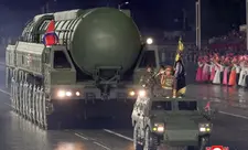 Şimali Koreya hərbi paradda qitələrarası ballistik raketini nümayiş etdirib