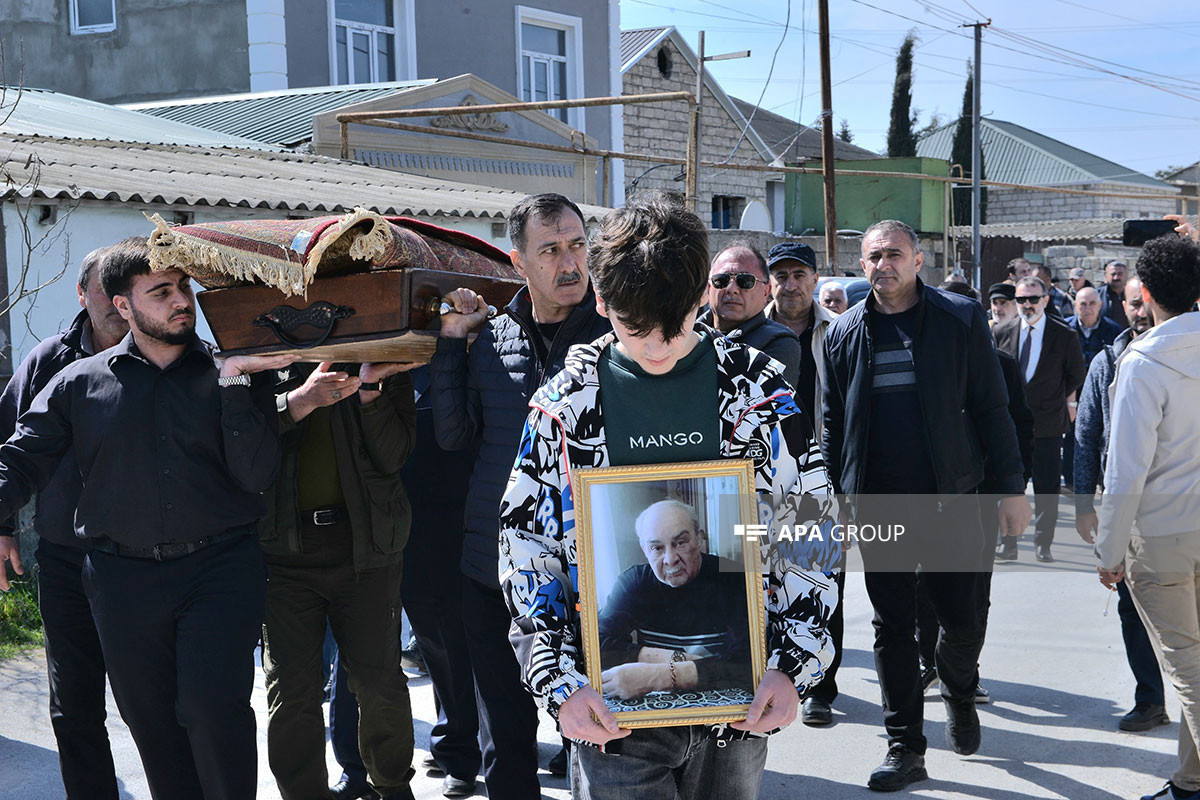 Mədəniyyət Nazirliyi Ənvər Həsənovun qəbirüstü abidəsinin hazırlanmasından imtina edib