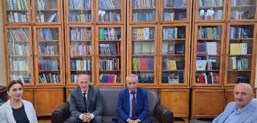 Energetik-alim Tahir Cəfərov kitablarını Prezident Kitabxanasına hədiyyə edib