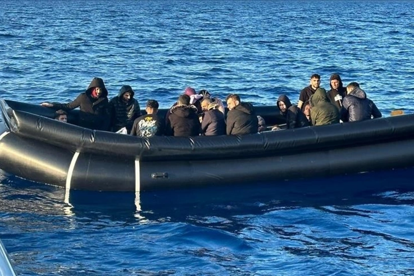 Yunanıstanda miqrantların olduğu qayıq qəzaya uğrayıb, ölənlər var
