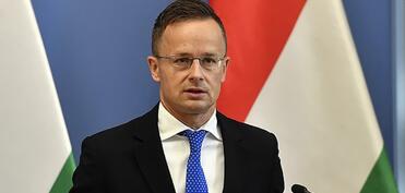 Siyarto: Aİ ölkələri Putin-Tramp görüşünü pozmaq istəyir
