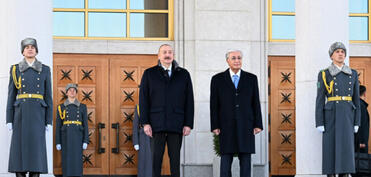 Azərbaycan Prezidenti İlham Əliyev Qazaxıstana dövlət səfərinə gəlib - FOTO