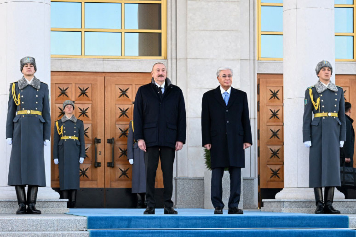 Azərbaycan Prezidenti İlham Əliyev Qazaxıstana dövlət səfərinə gəlib - FOTO