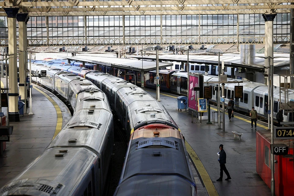 Londonda sərnişin qatarında iki partlayış baş verib