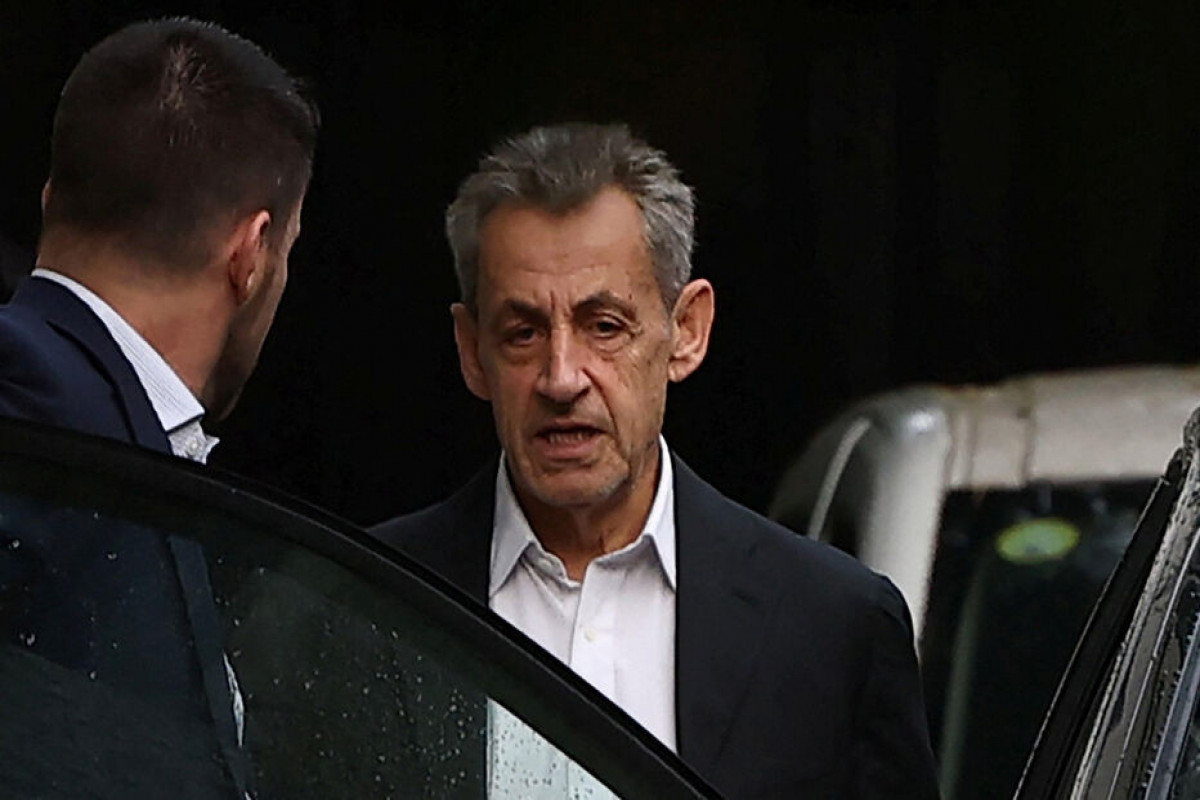 Nikola Sarkozi həbsxanaya aparılıb  - YENİLƏNİB