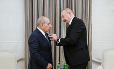 Prezident İlham Əliyev Yaqub Eyyubova “İstiqlal” ordenini təqdim edib