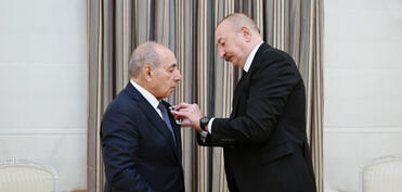 Prezident İlham Əliyev Yaqub Eyyubova “İstiqlal” ordenini təqdim edib