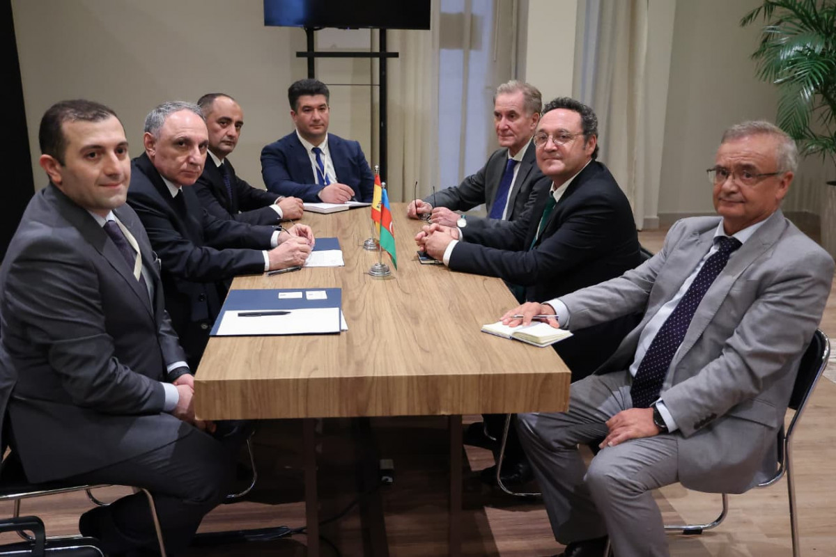 Kamran Əliyev Braziliya, İspaniya və Portuqaliya Baş prokurorları ilə görüşüb