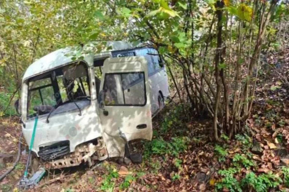Ermənistanda avtobus qəzaya uğrayıb, 11 nəfər xəsarət alıb