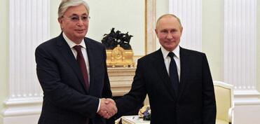 Putin və Tokayev Qazaxıstan Prezidentinin Rusiya səfərini müzakirə edib