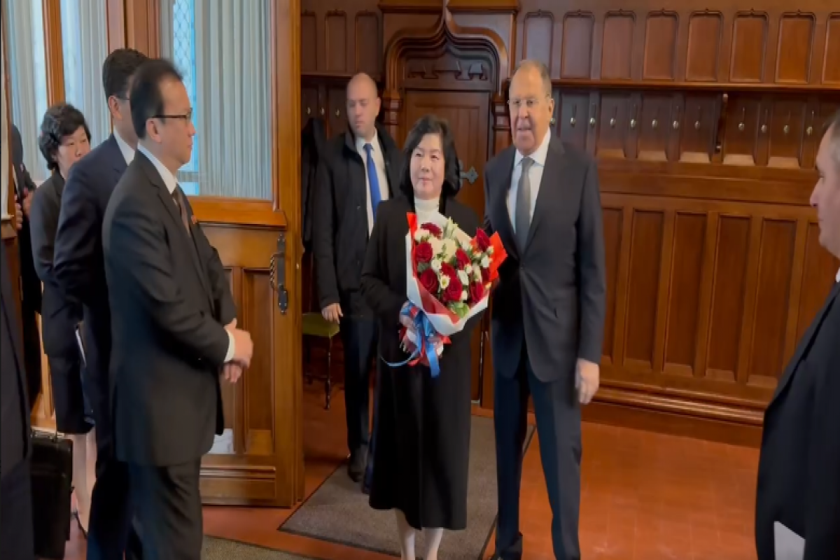 Lavrov Şimali Koreya XİN başçısı ilə görüşüb