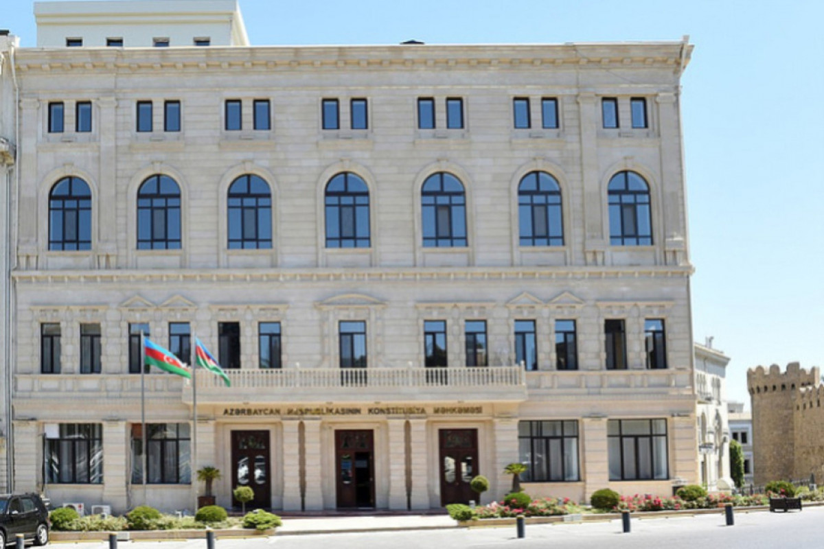 Konstitusiya Məhkəməsi Prokurorluğun sorğusu əsasında qərar qəbul edib