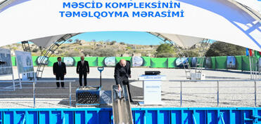 Prezident İlham Əliyev Cəbrayıl şəhər məscidinin təməlini qoyub