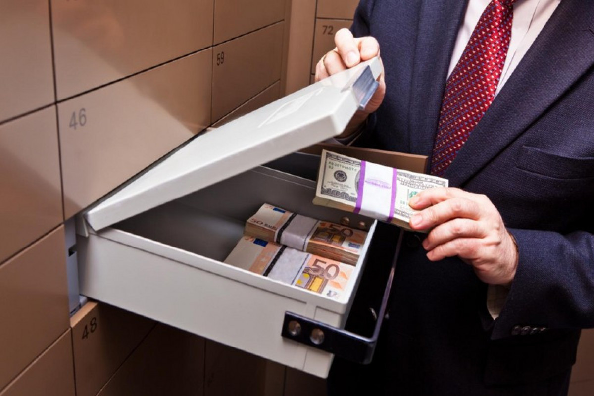 Bank sektorunda unikal müddətli əmanətçilərin sayı 180 min nəfəri ötüb