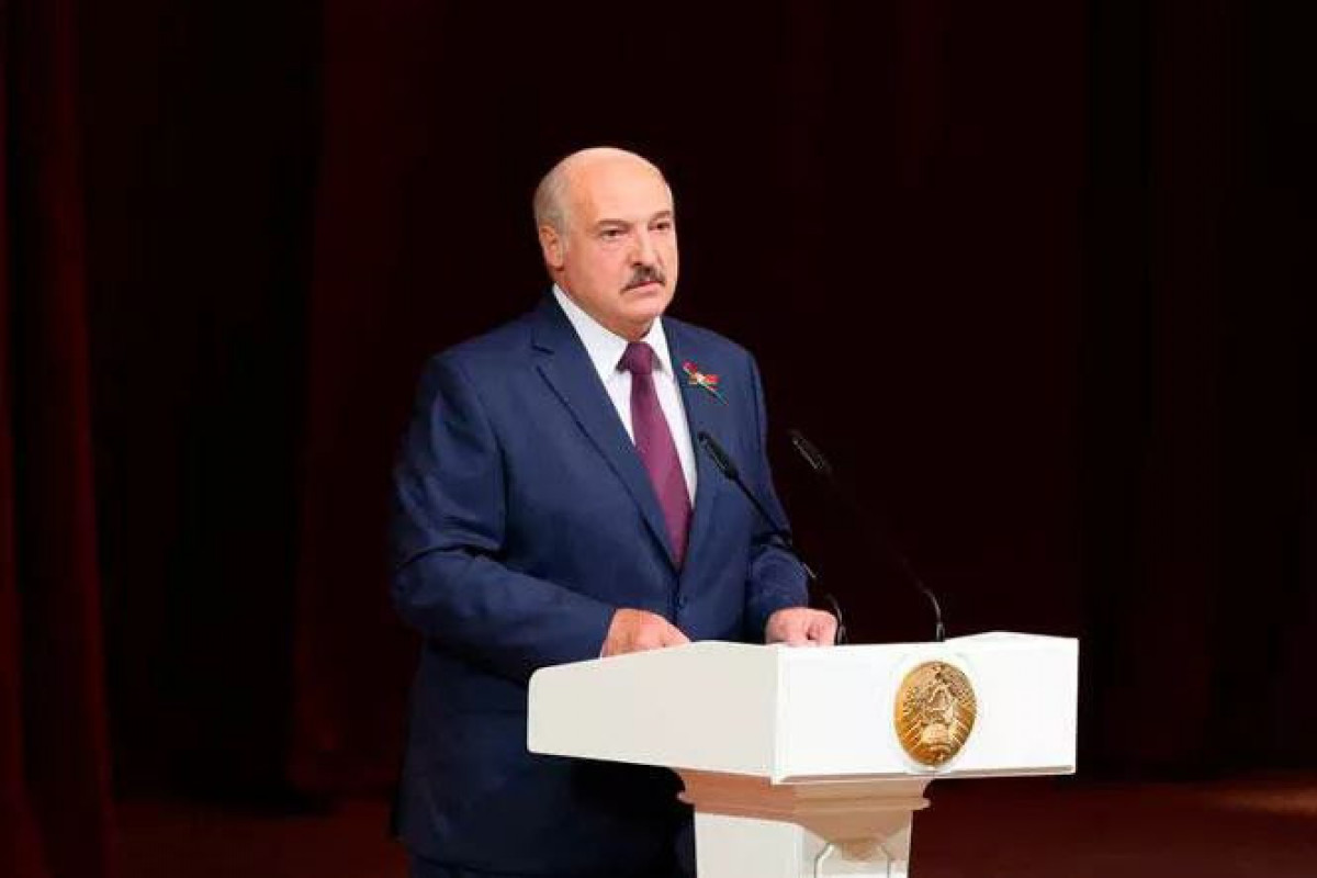 Lukaşenko: Azərbaycan və Ermənistan arasında sülh sazişi ümid yaradır