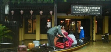 Vyetnamda daşqınlar zamanı azı 9 nəfər ölüb, 5 nəfər itkin düşüb