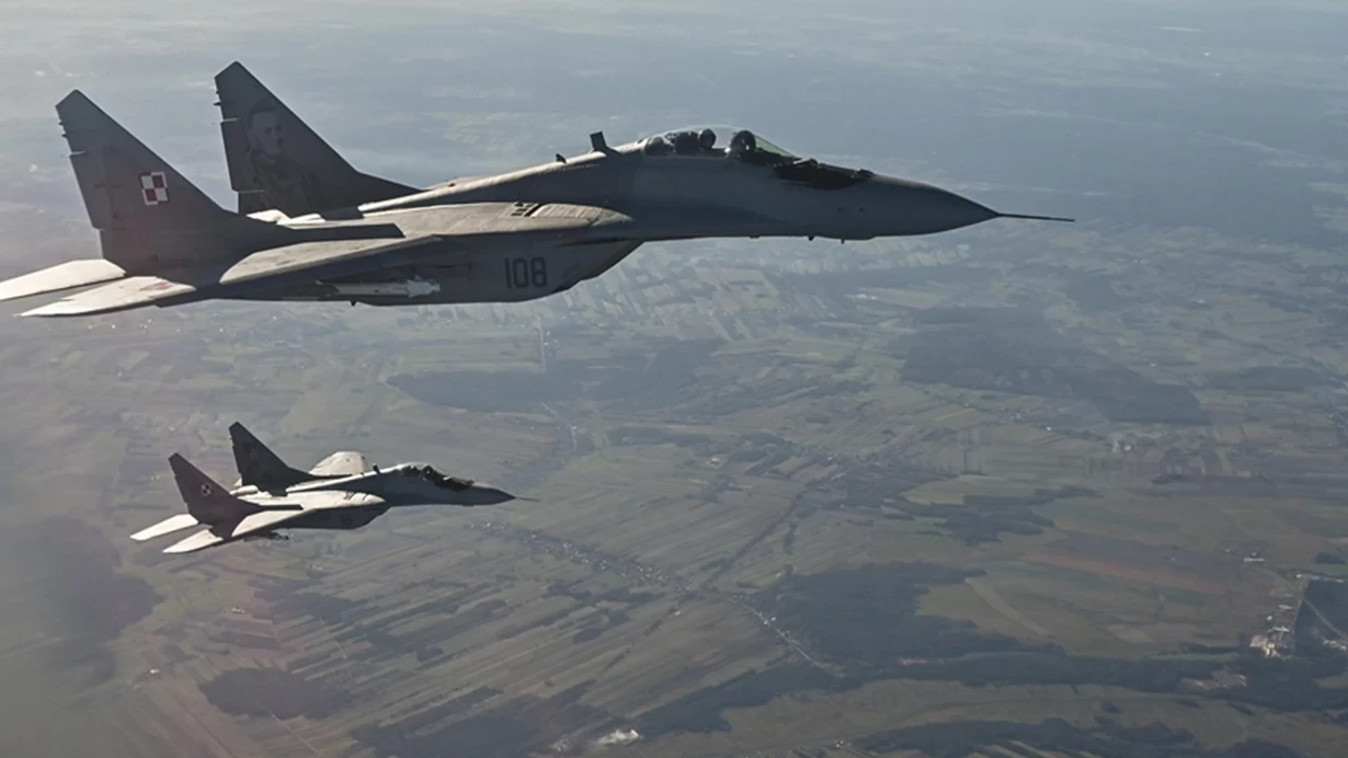 Polşa döyüş təyyarələri Baltik dənizi üzərində Rusiyanın kəşfiyyat təyyarəsini ələ keçirib