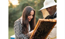 Leyla Əliyeva Qəbələdə “Gənc arıçı” layihəsinin iştirakçısı ilə görüşüb