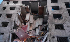 Rusiya ordusu Zaporojyedə yataqxanaya zərbə endirib, 11 nəfər yaralanıb