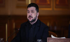 Zelenski Ukraynada hərbi vəziyyəti fevralın 3-nə qədər uzadıb