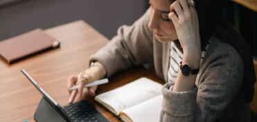 Nazirlik: Qiyabi təhsil formasının ləğv edilməsi ilə bağlı qərar mövcud deyil