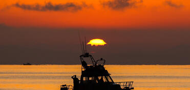 ABŞ Sakit Okeanda daha bir qayığı məhv edib