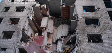 Rusiya ordusu Zaporojyedə yataqxanaya zərbə endirib, 11 nəfər yaralanıb