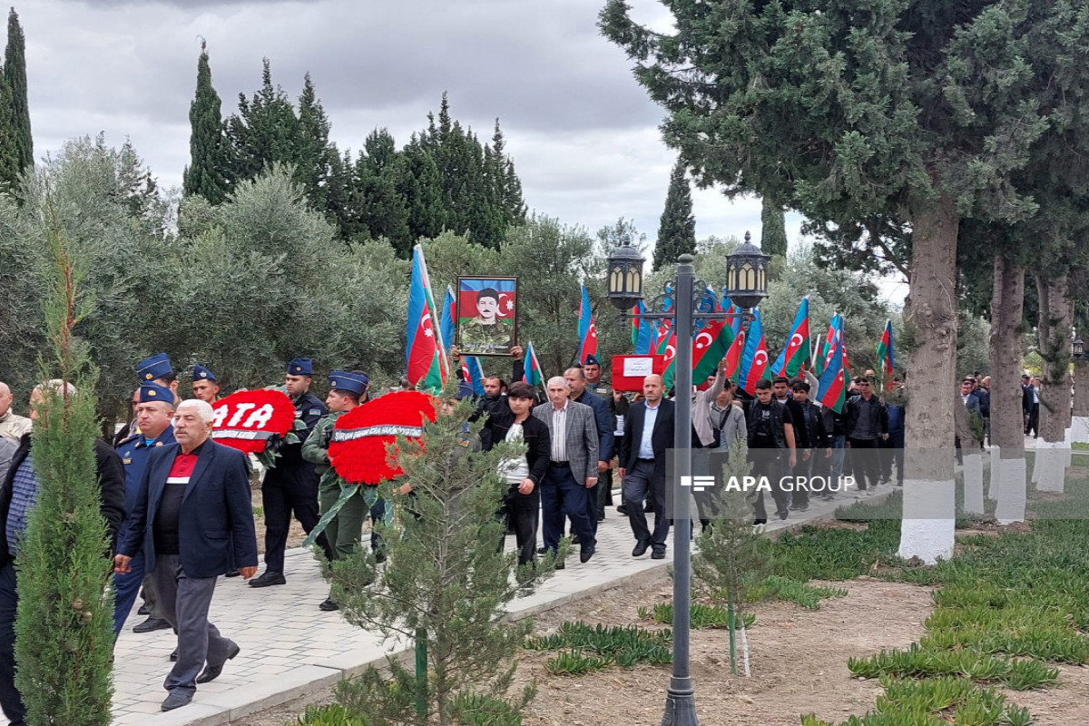 Birinci Qarabağ müharibəsində itkin düşən Cəmil Rəhimovun nəşinin qalıqları Şirvanda dəfn edilib - FOTO
