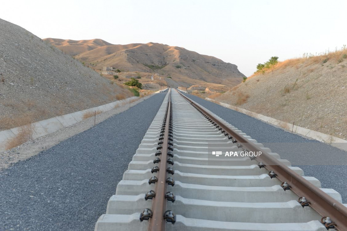 Paşinyan: “Tramp marşrutu”nun həyata keçirilməsi üçün Azərbaycanla əlaqə xüsusi əhəmiyyət daşıyır