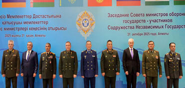 Azərbaycan müdafiə naziri Qazaxıstanda səfərdədir