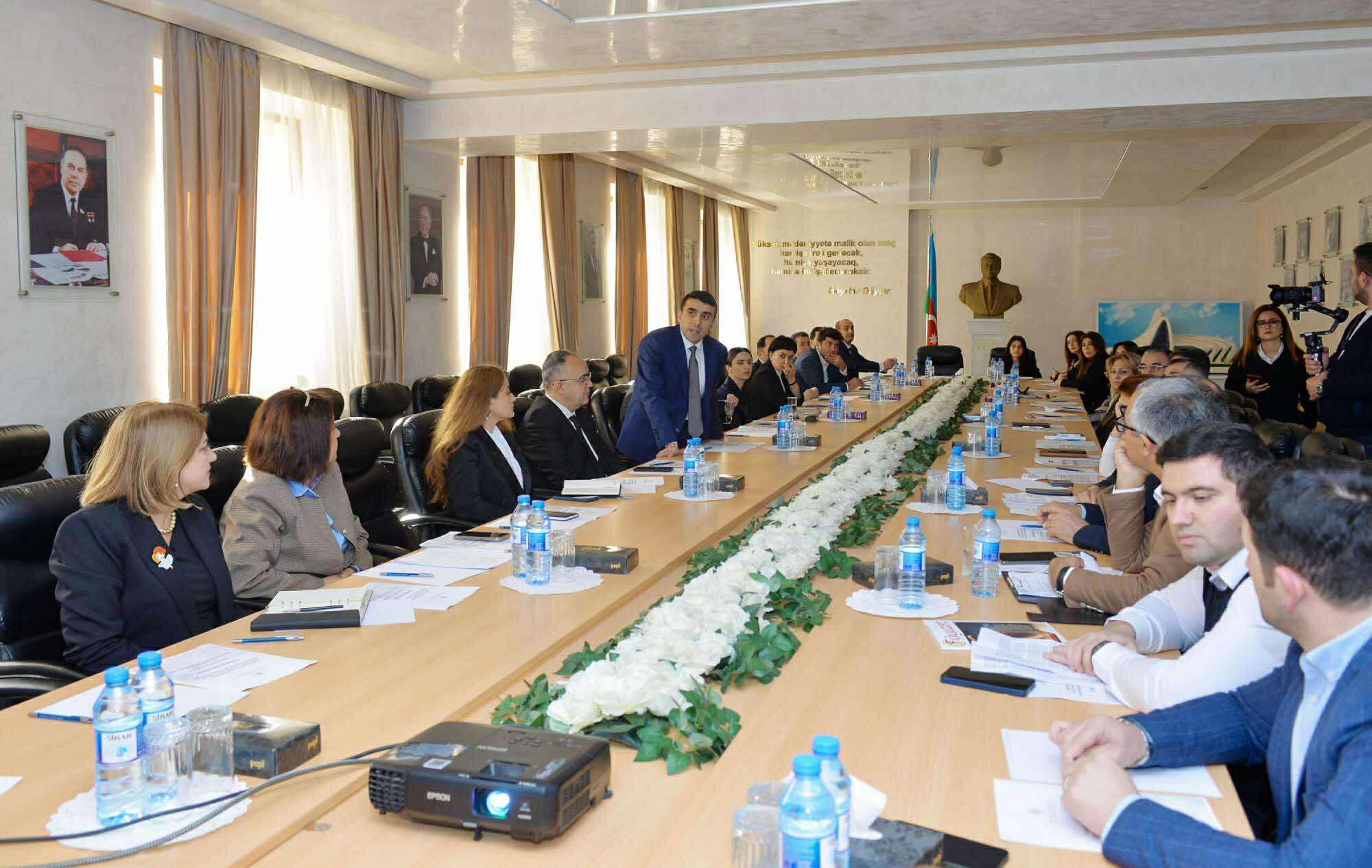 Təhsil ictimaiyyəti ilə məktəbəqədər və ümumi təhsil müzakirə olunub