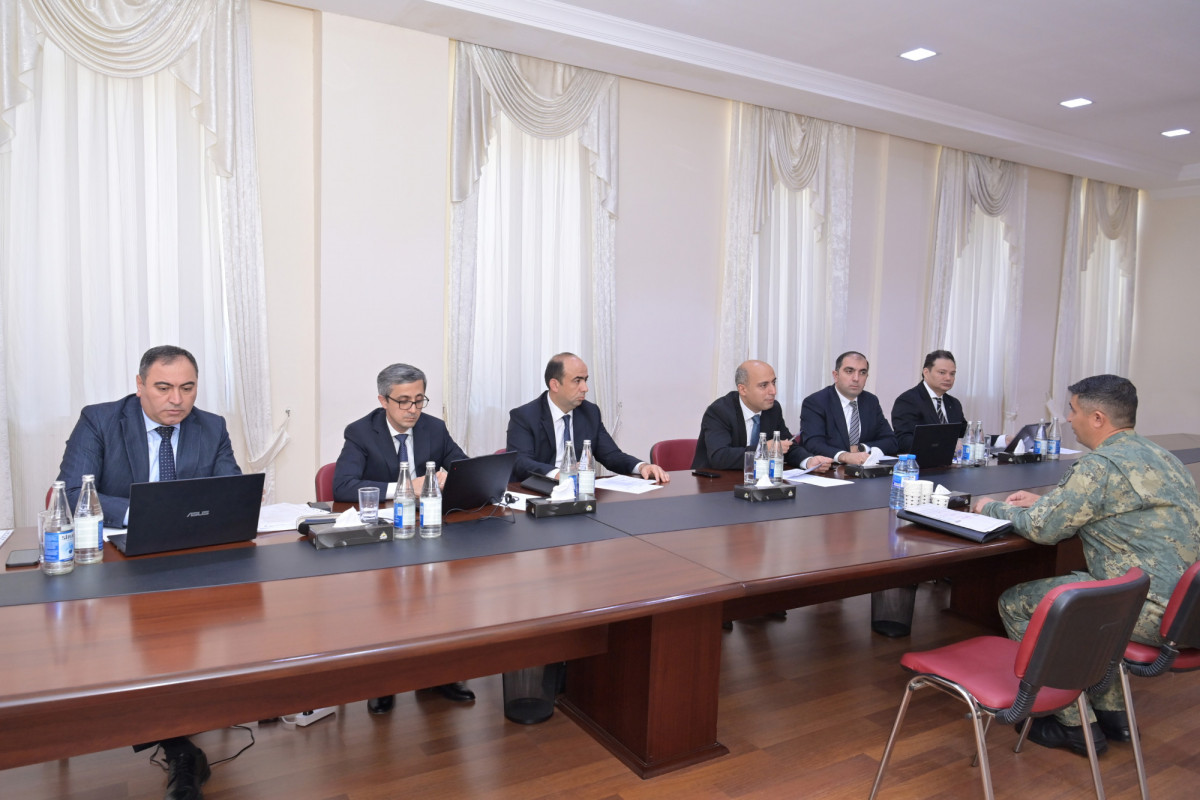 Emin Əmrullayev Salyanda vətəndaşları qəbul edib