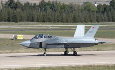 “Kaan” döyüş təyyarəsi Türkiyə ordusunun inventarına daxil ediləcək